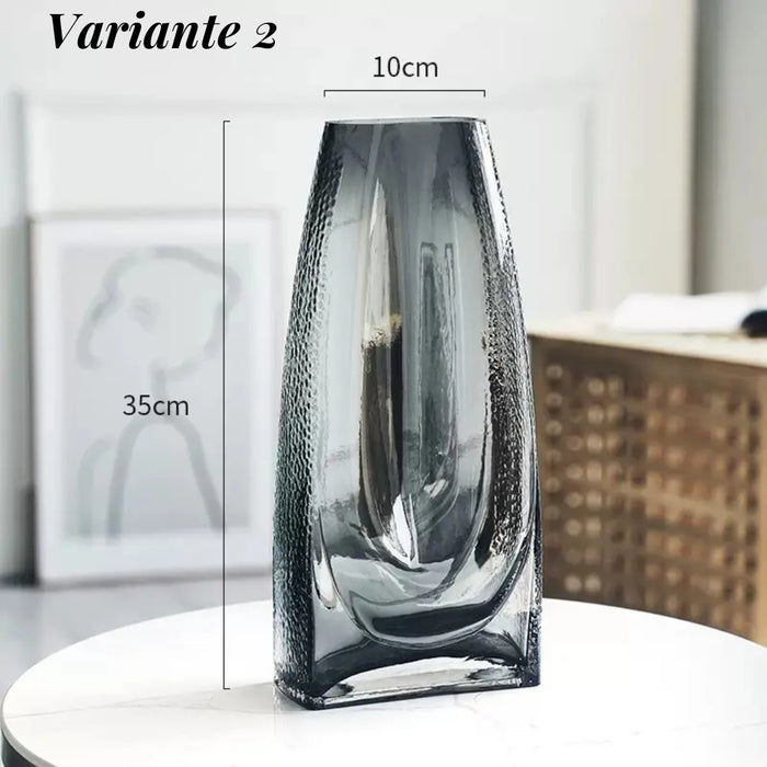 Vase moderne en verre